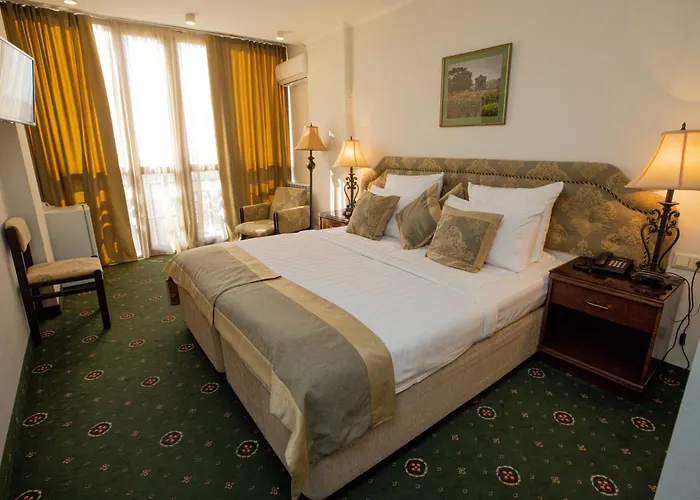 Shirak Hotel