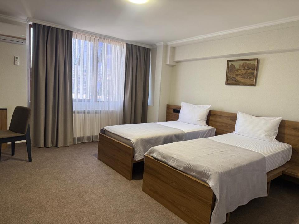 Shirak Hotel 4*