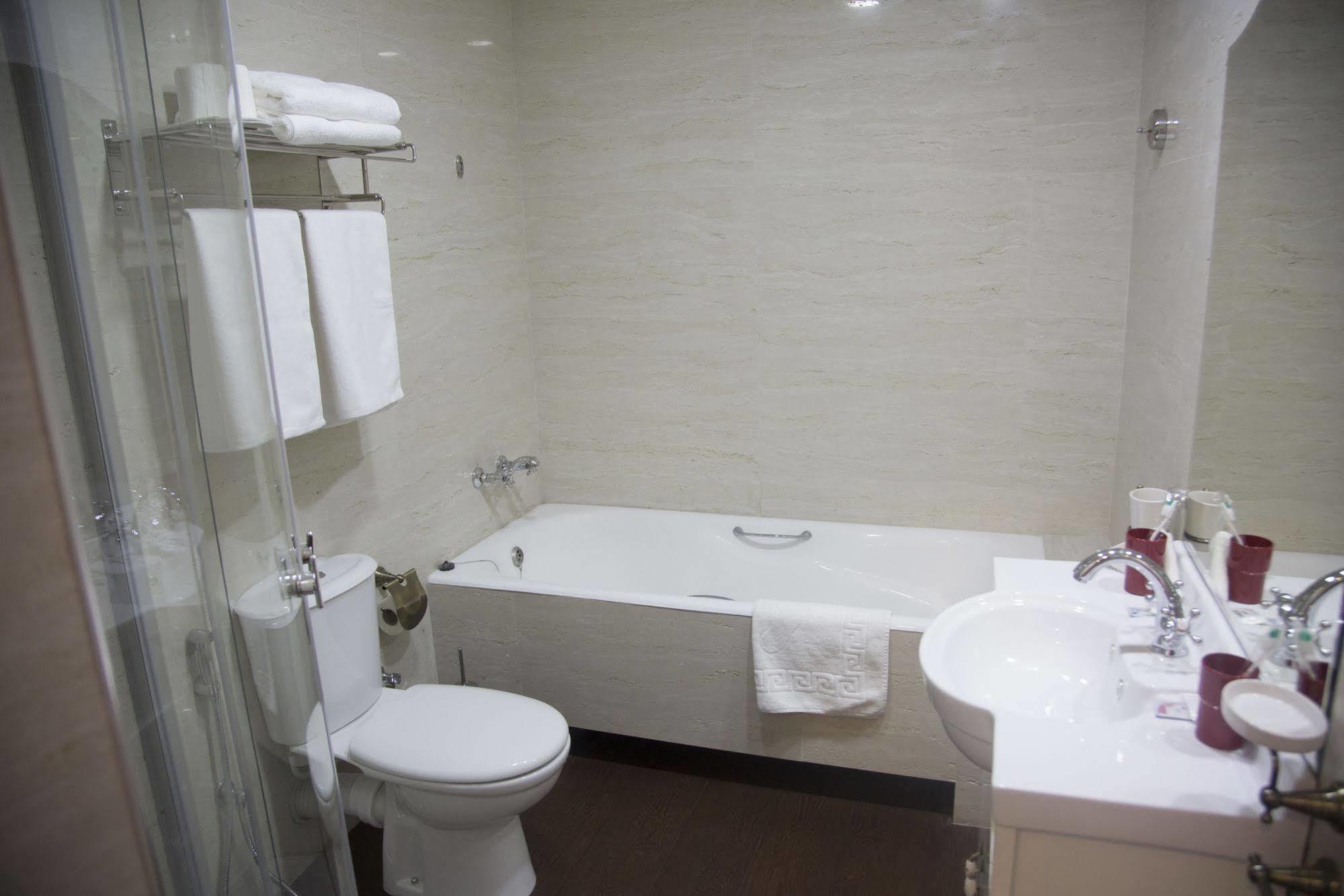 Shirak Hotel 4*