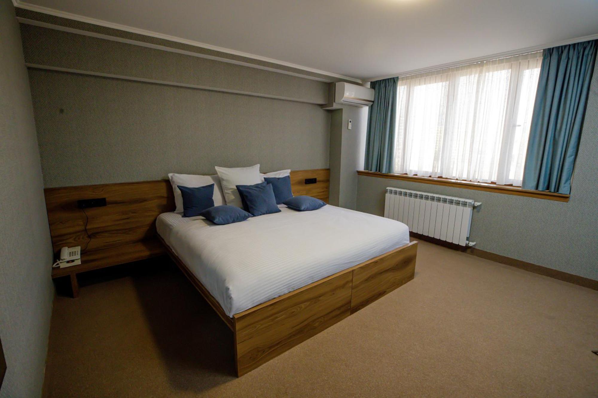 Shirak Hotel 4*