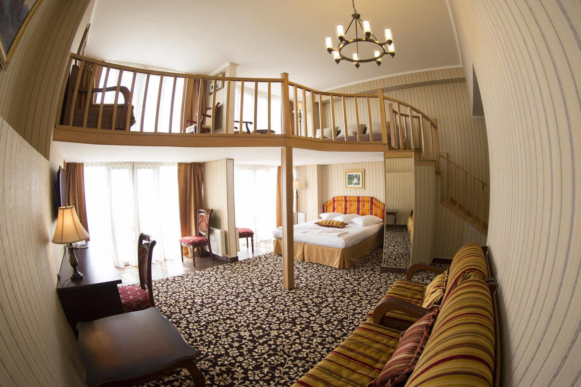 Hotel Shirak