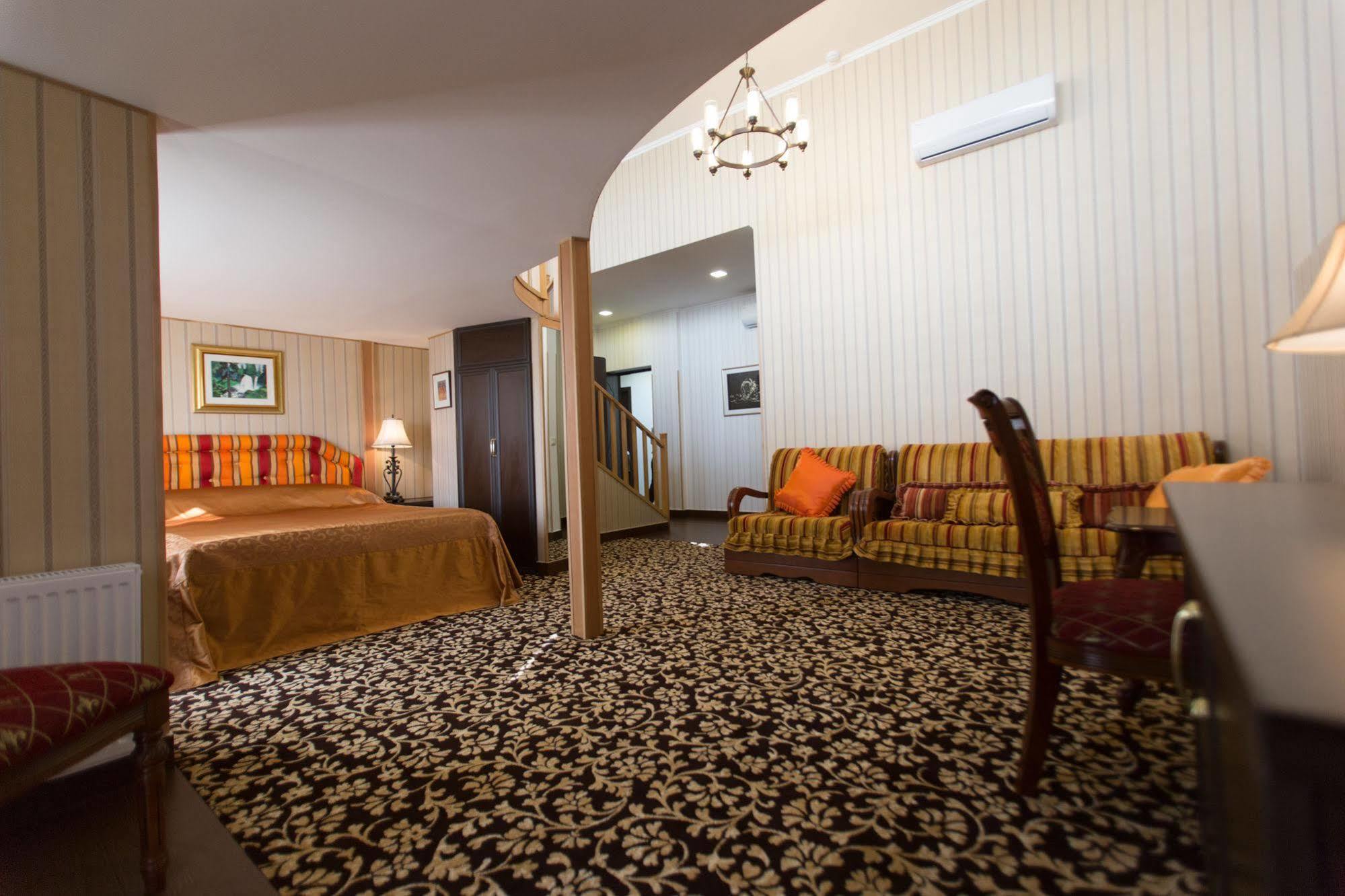 Hotel Shirak 4*